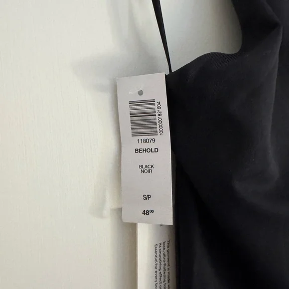 Behold Top - Picture 3 of 3